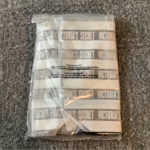 VICTORIA’S SECRET ❣️➡️((YOU PICK 1))⬅️❣️LIMITED EDITION TOTE - Picture 12 of 16